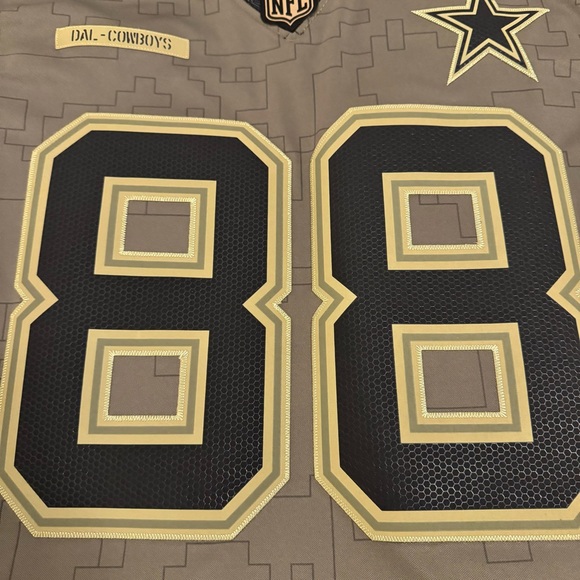 NWT Nike CeeDee Lamb #88 - Dallas Cowboys 2021 Salute To Service Jersey - Large - Picture 7 of 15